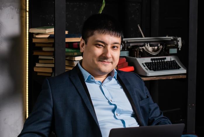 www.azamatushanov.com